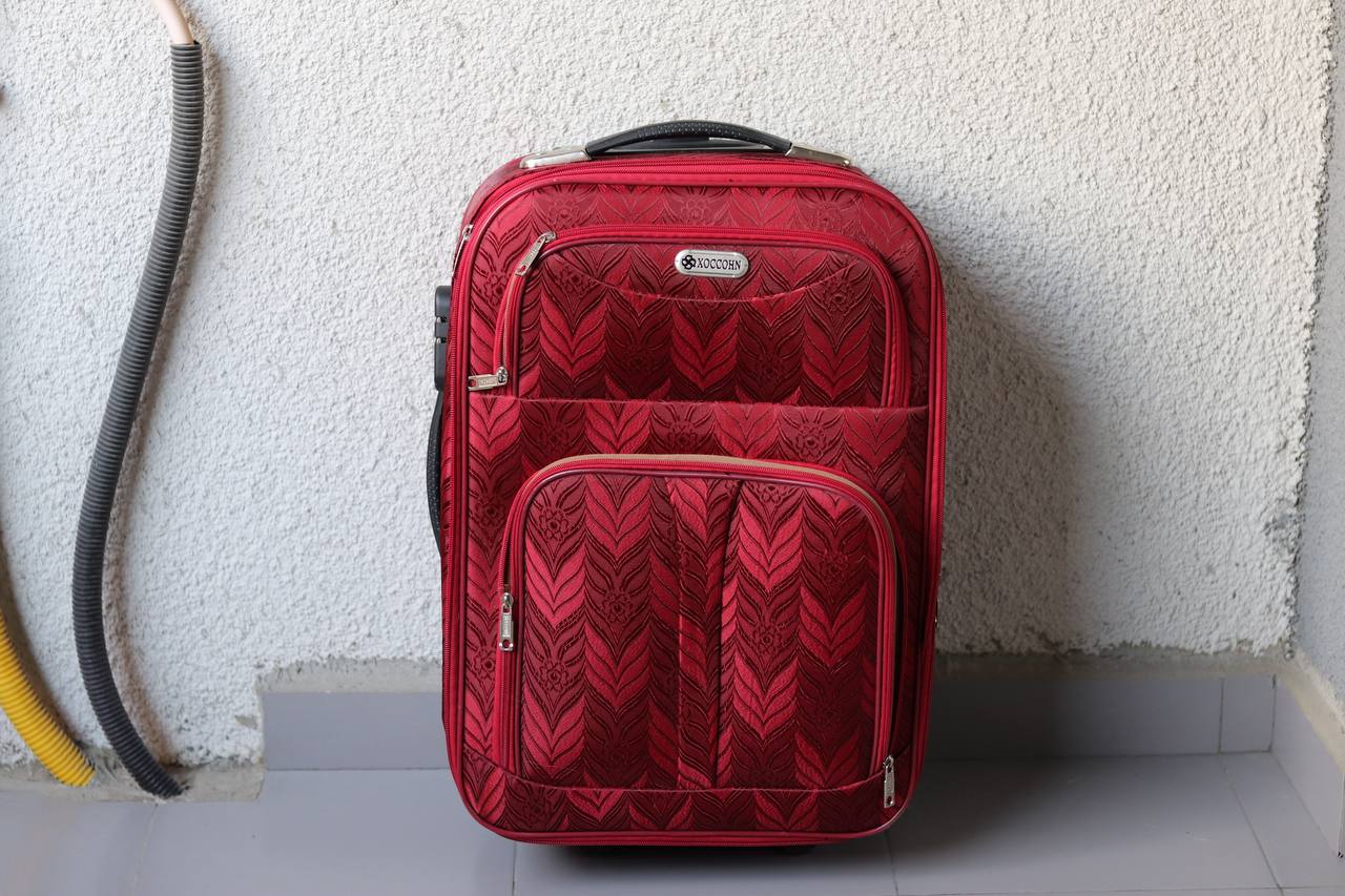 Чемодан размер S