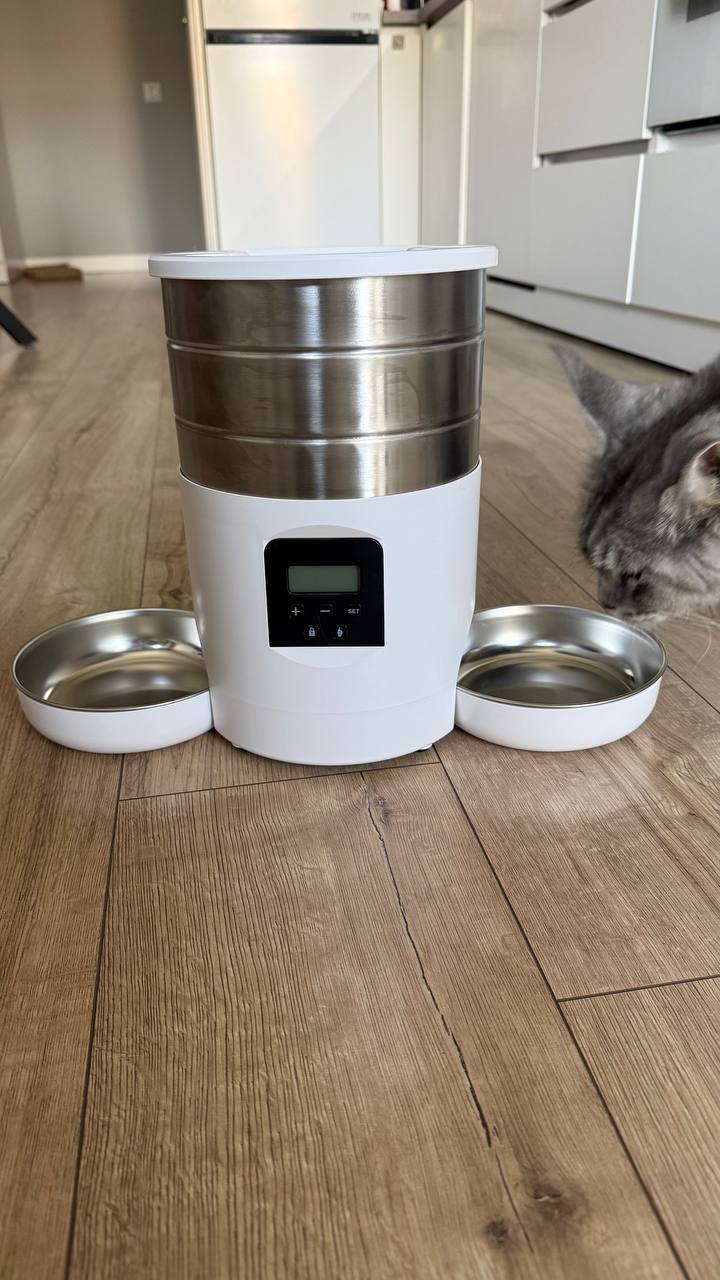 Автоматическая кормушка для кошек на 2 миски