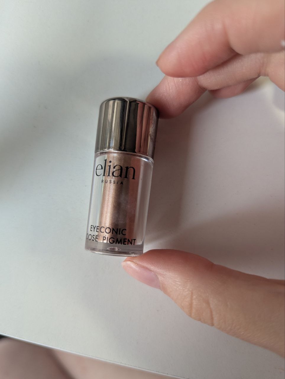Пигмент для век / рассыпчатые тени для век Elian 22 Gravity shift