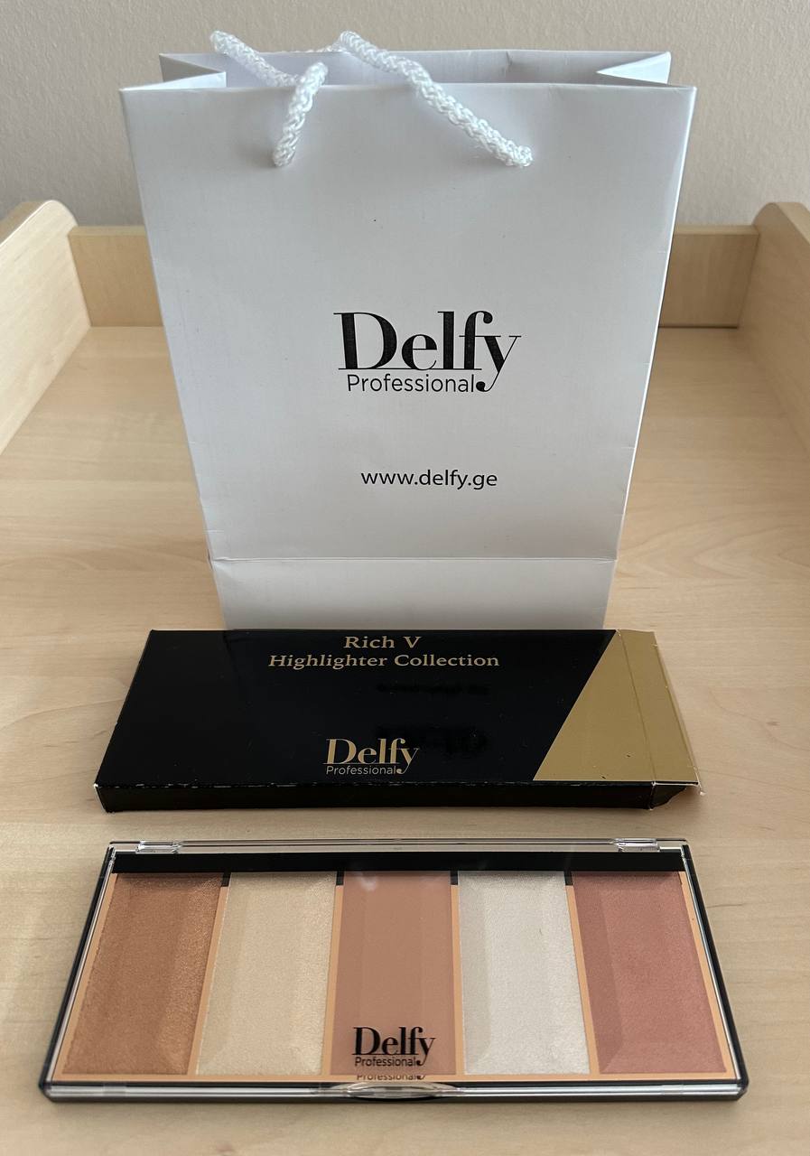 Новая палетка хайлайтер Delfy