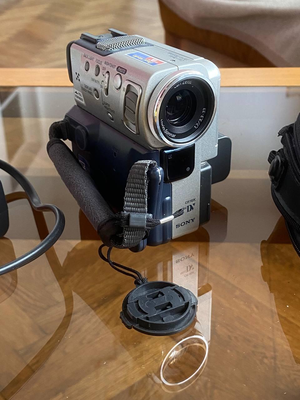 mini DV видеокамера Sony DCR-PC5