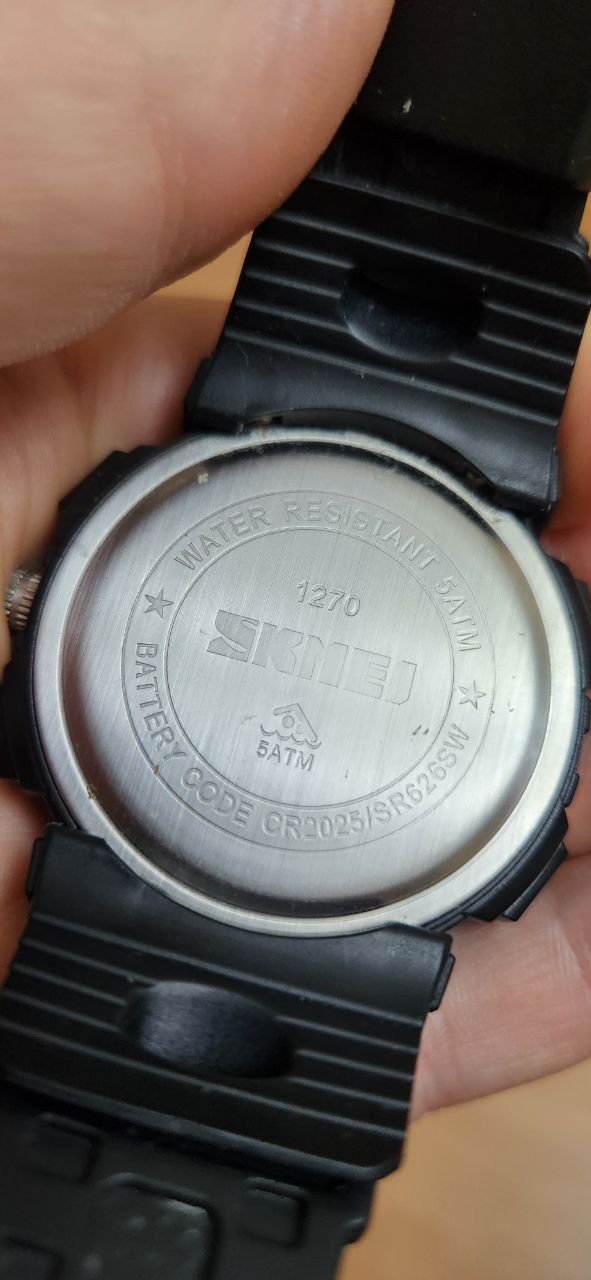 Часы наручные. Водостойкие 5Атм.