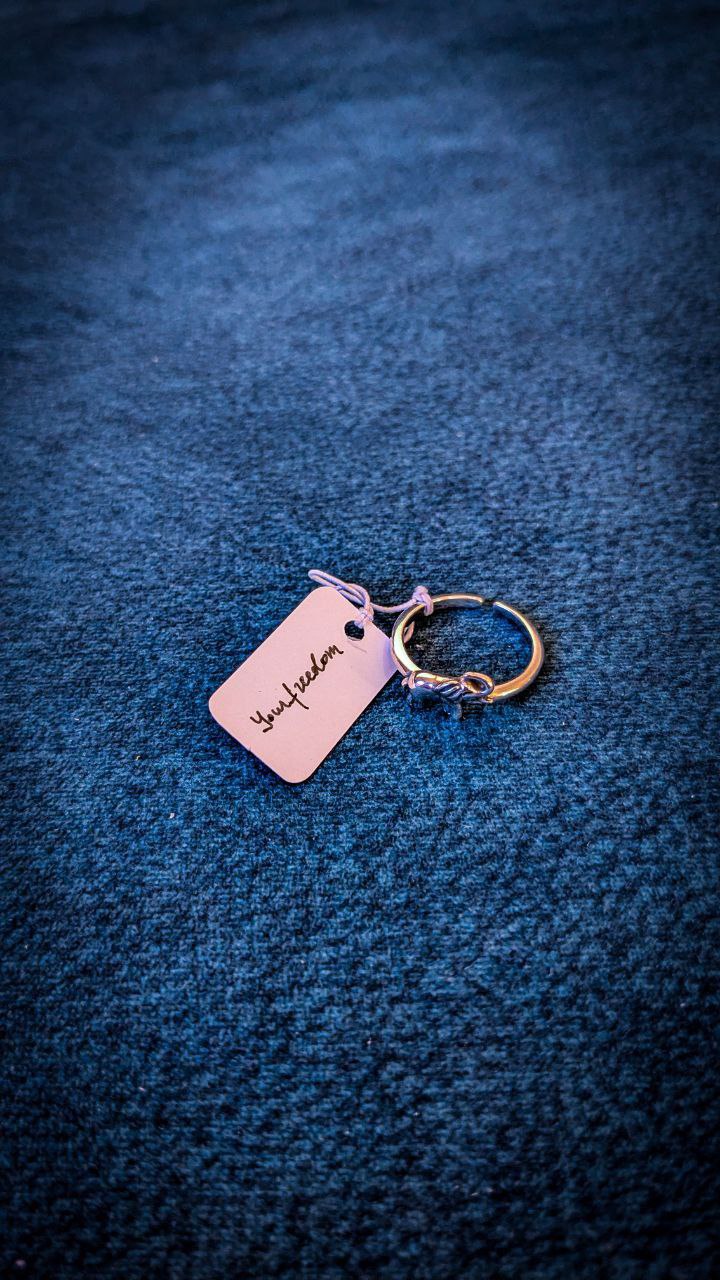 Очаровательное кольцо со слоником