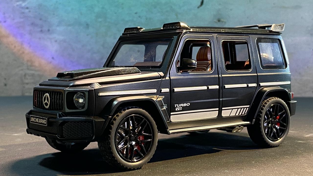 Коллекционные модели машинок 1:24