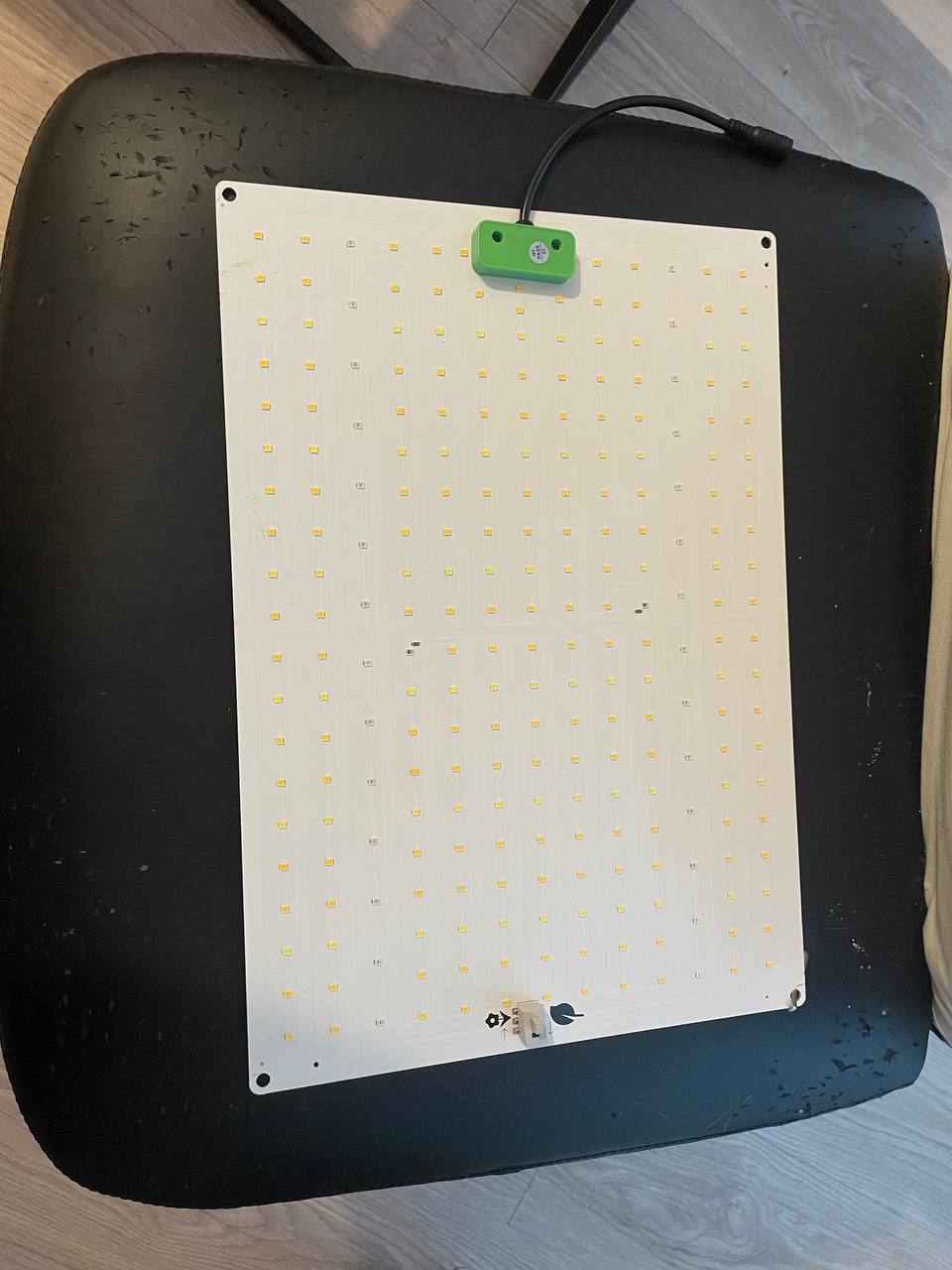 LED лампа для растений 100w