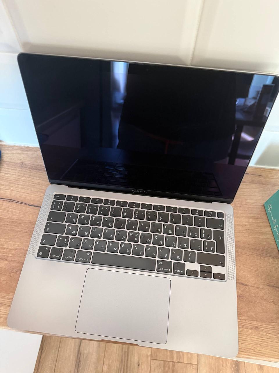 Macbook Air M1, 16 ram, 256 ssd