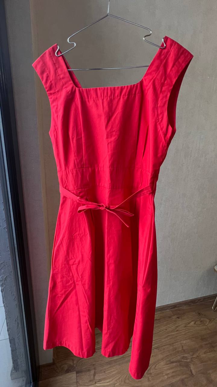 Сиреневый вязаный жилет ручной работы