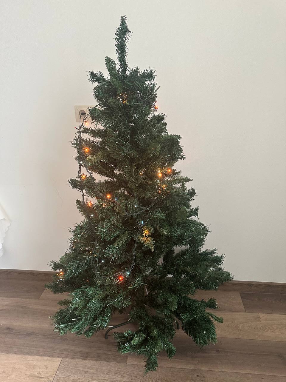 Ёлка новогодняя искусственная