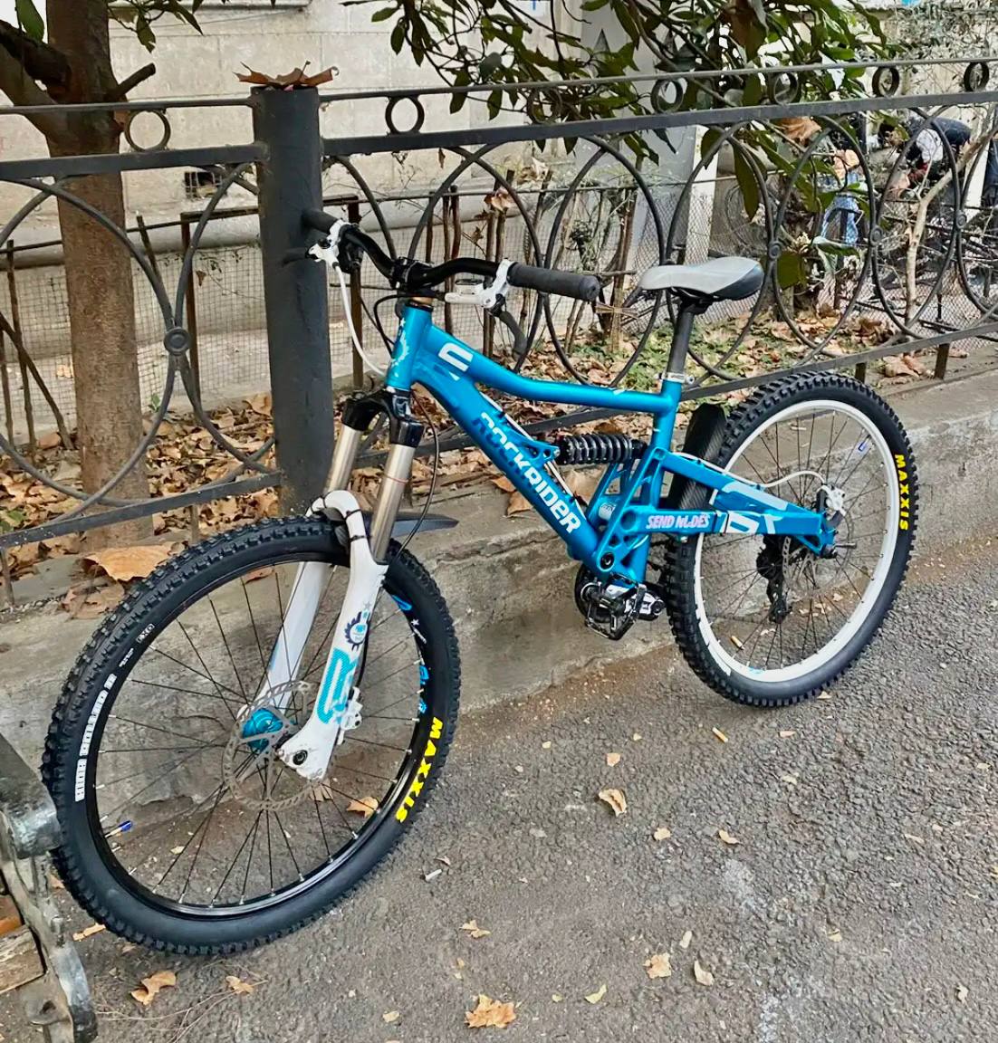 Downhill bike RockRider FR6 EVO 2013