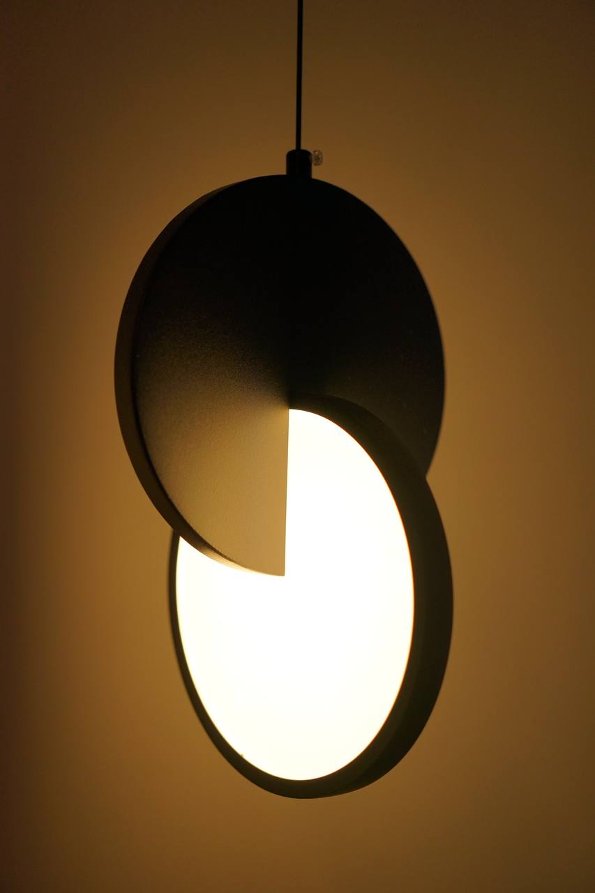 Подвесные светильники (2 шт.)