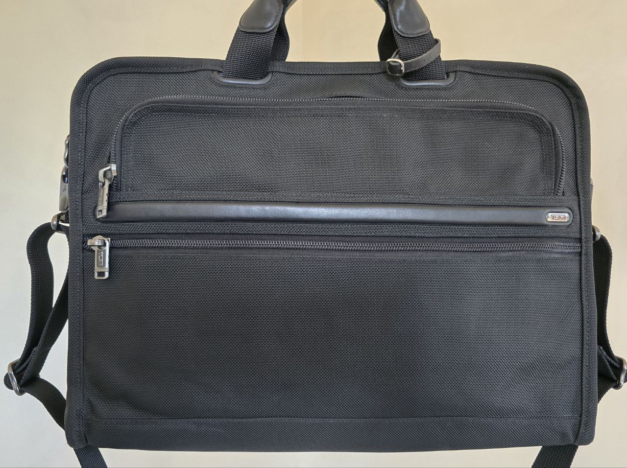 Премиальная сумка для ноутбука TUMI