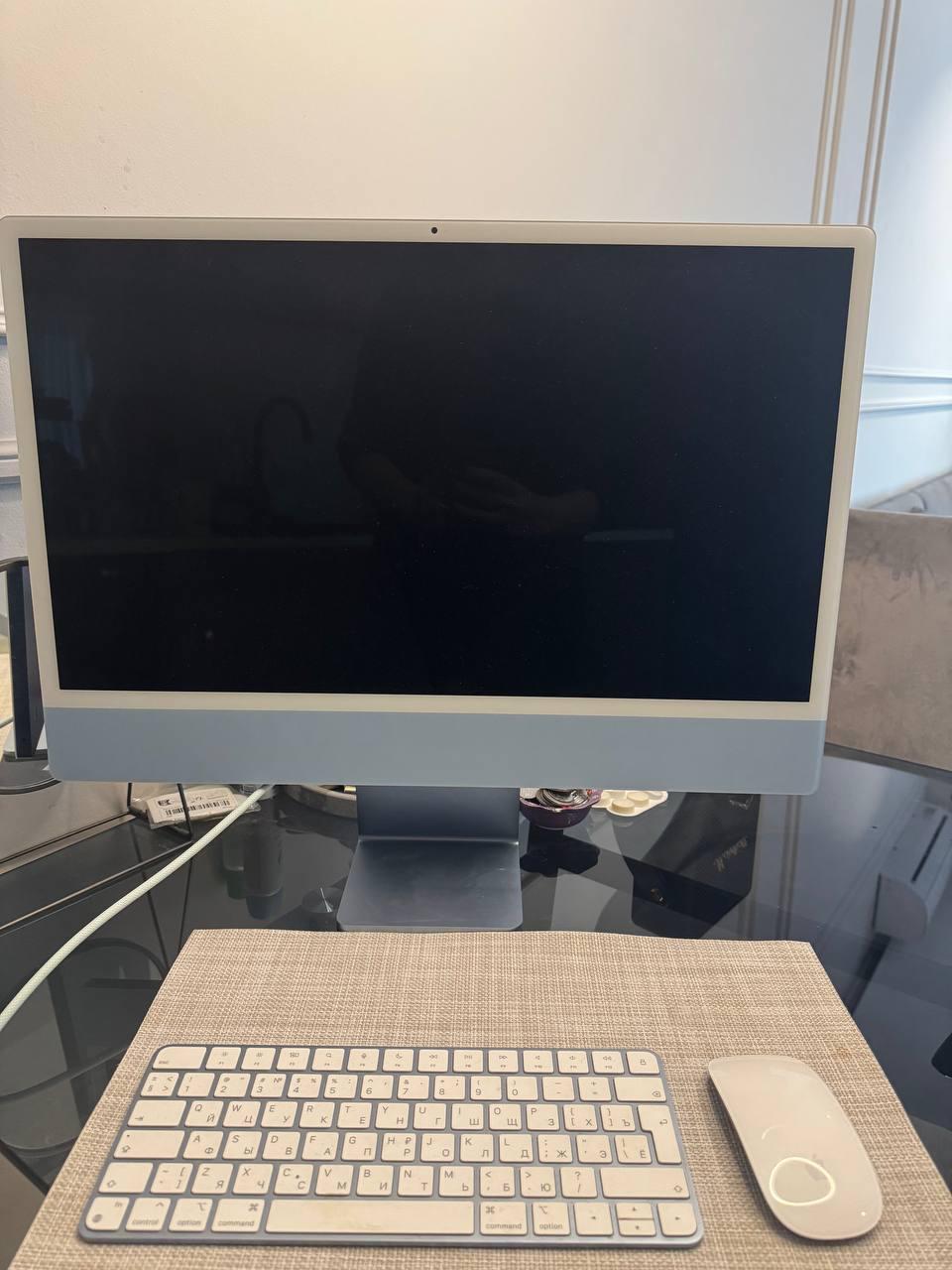 iMac 24" (M3, 8GB / 256GB)
