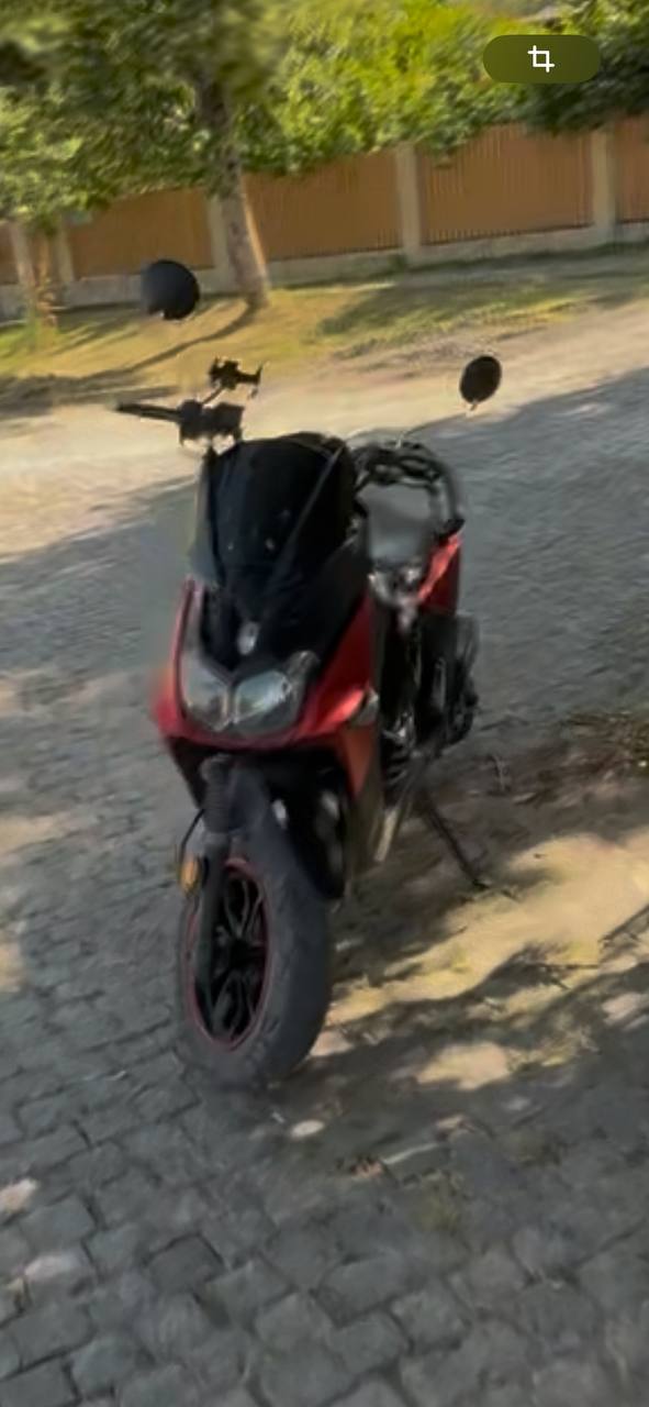 Скутер 125 Yiben
