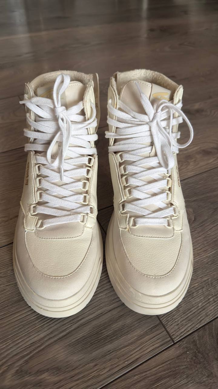 Ботинки, абсолютно новые