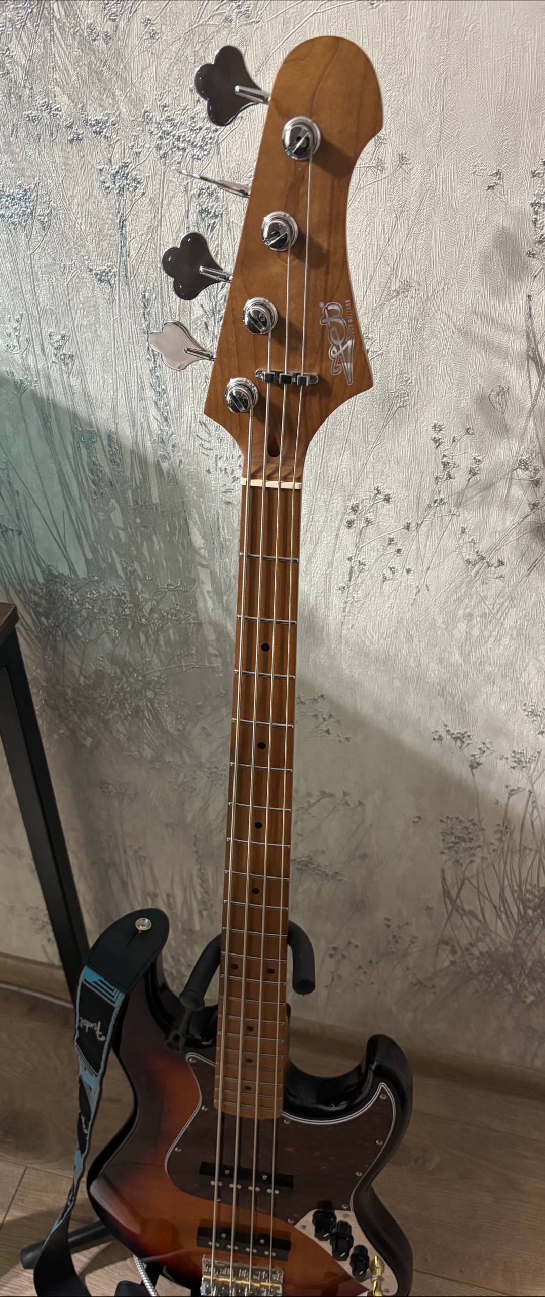 Бас-гитара JET JJB-300 SB