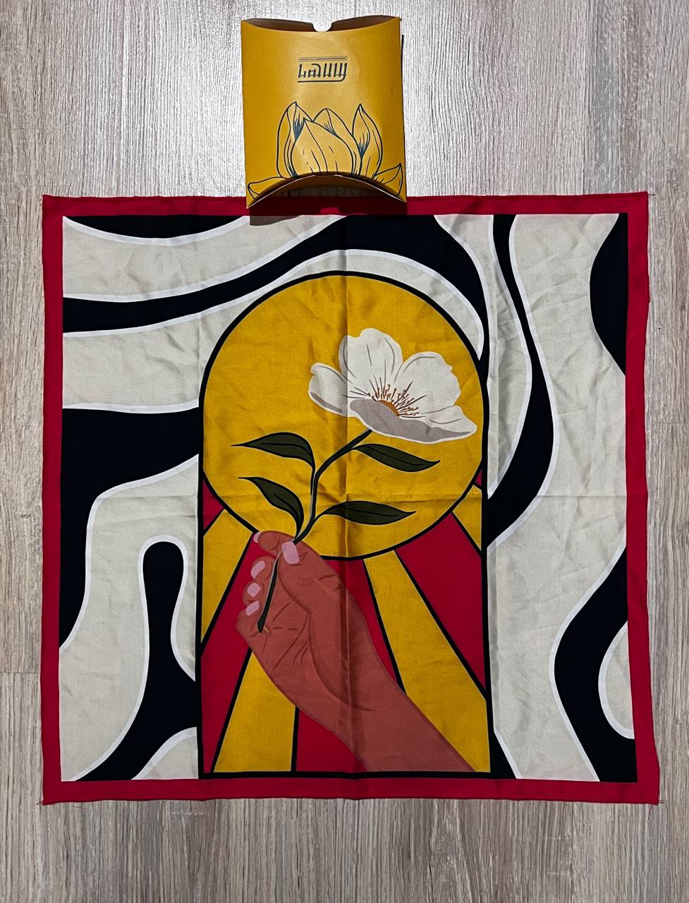 Шелковый платок местного бренда Ride