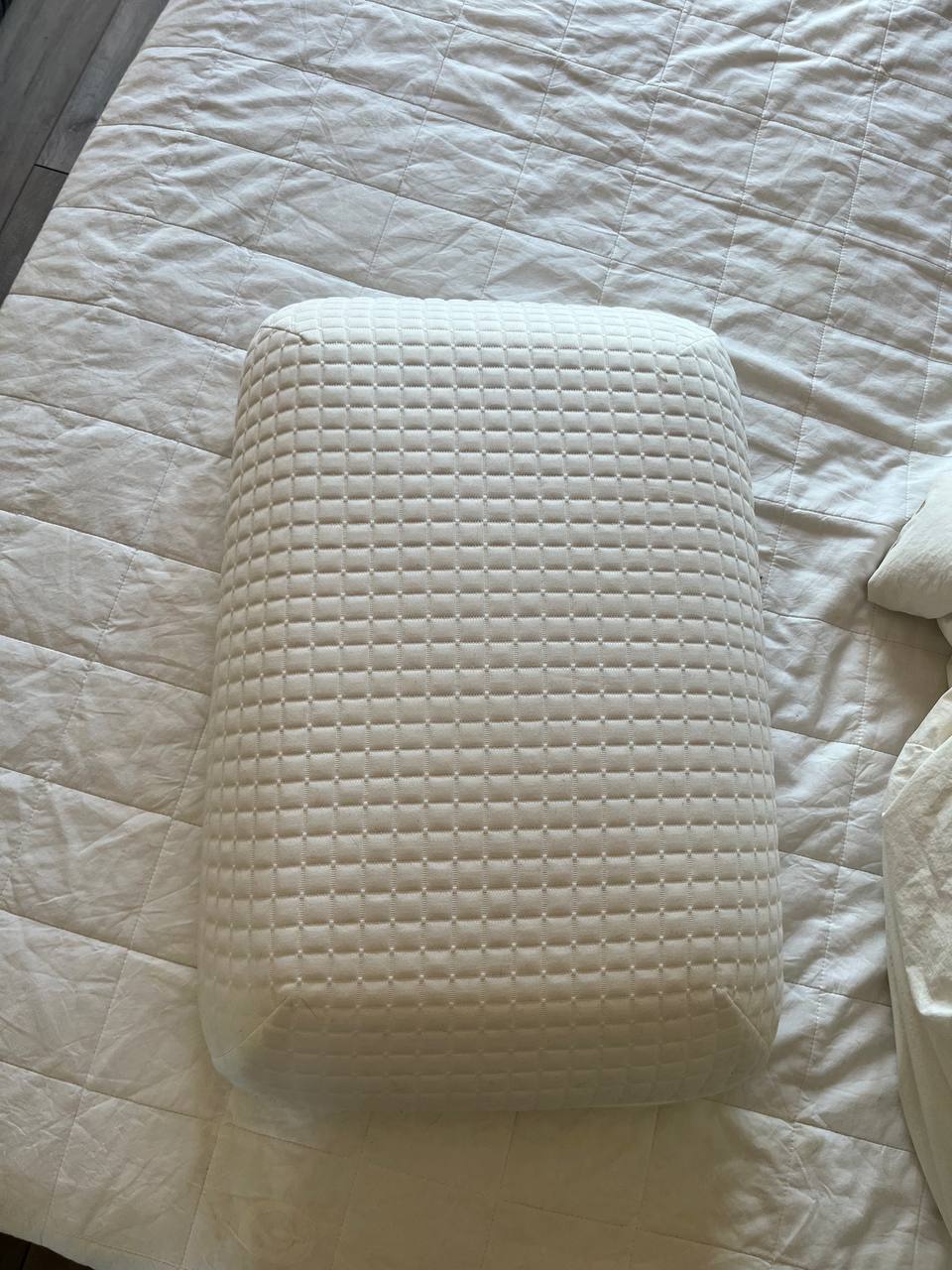 Ортопедическая эргономичная подушка IKEA Mjölkkolocka