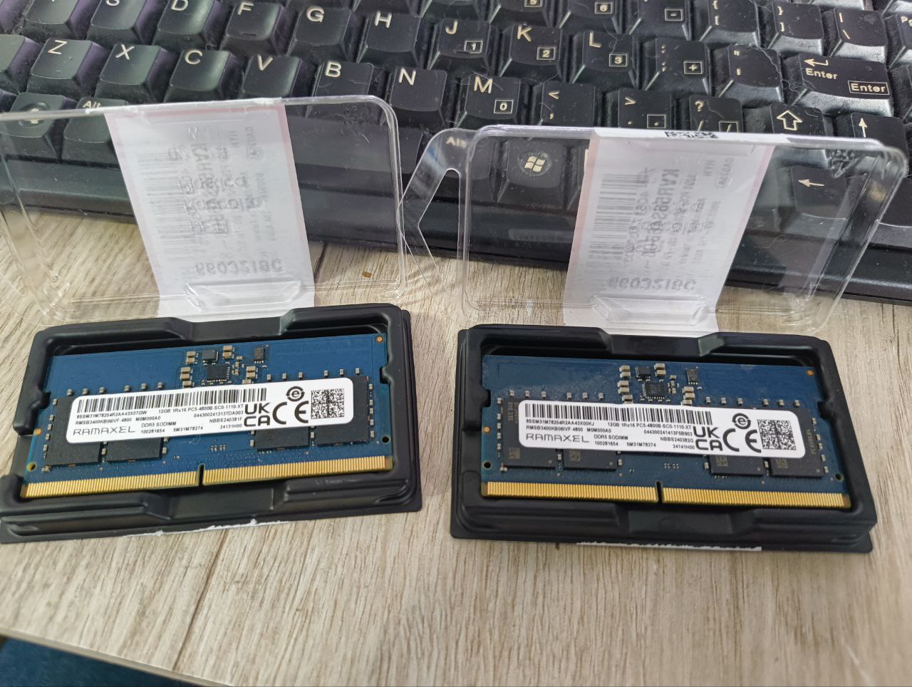 Планки оперативной памяти DDR5 SODIMM 12 GB
