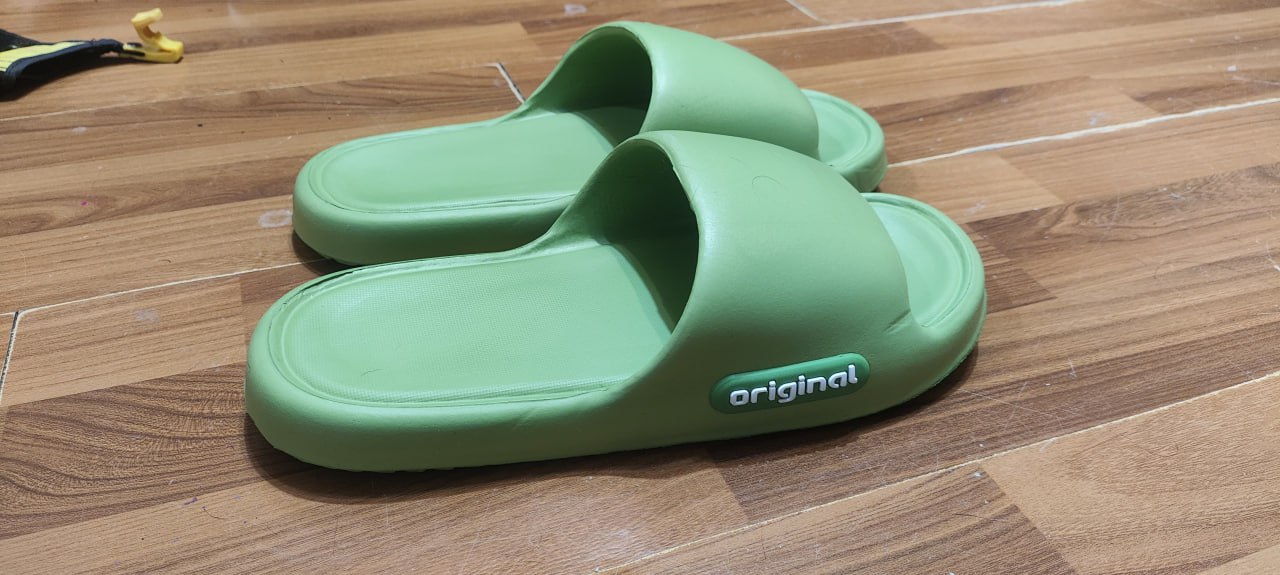 Шлёпанцы новые