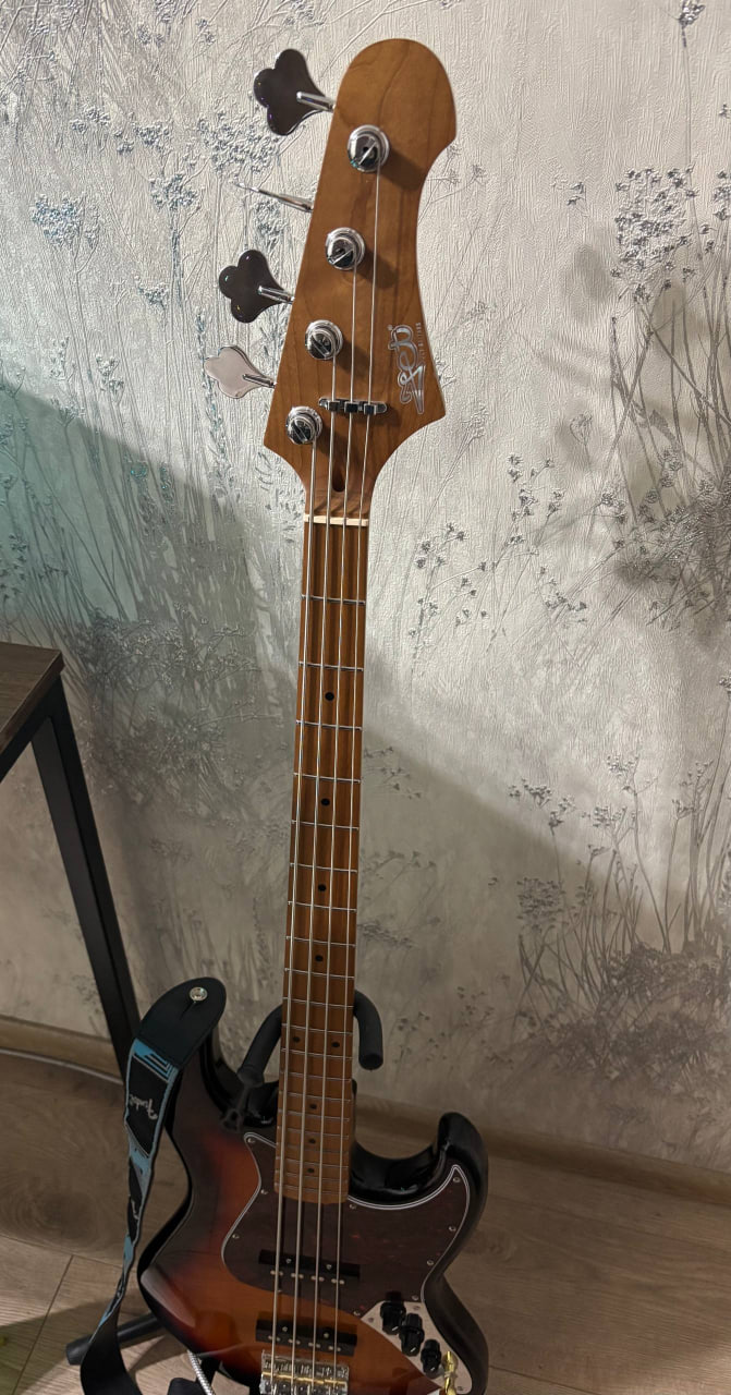 Бас-гитара JET JJB-300 SB