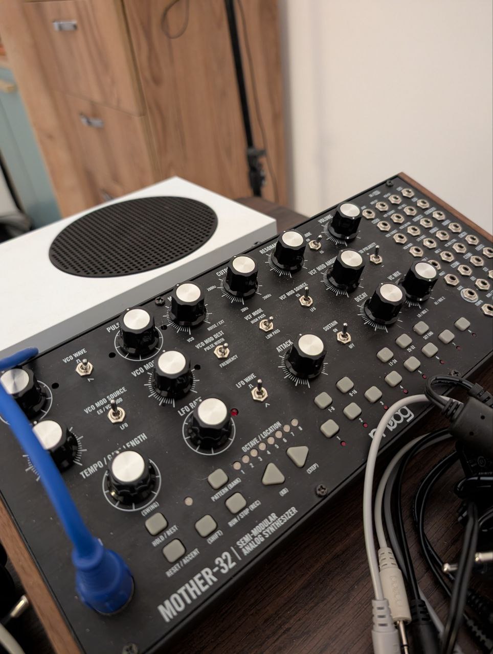 Синтезатор Moog Mother-32