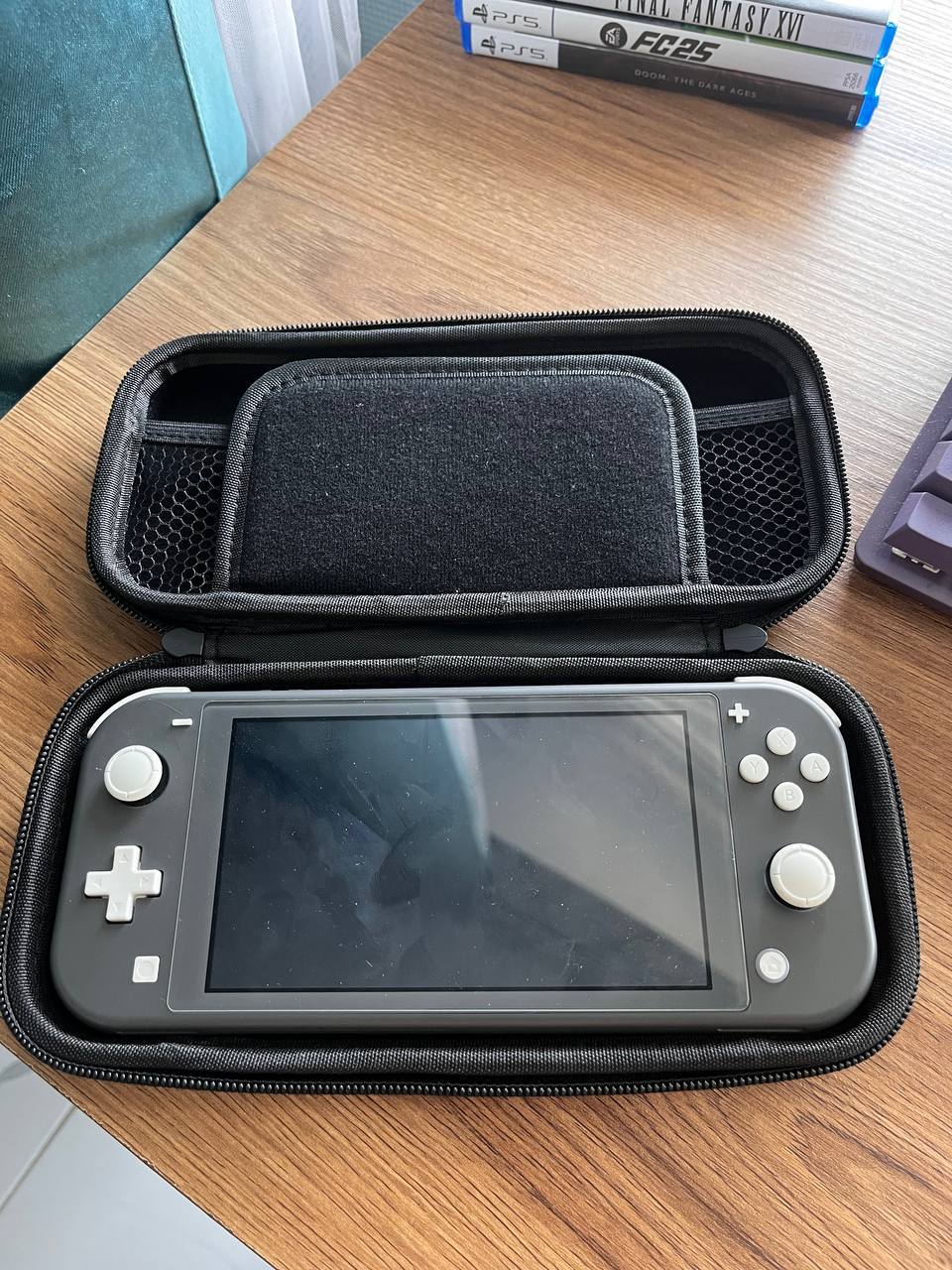 Нинтендо свитч Лайт