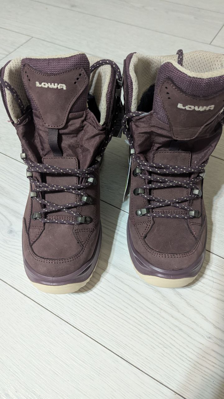 Суперские женские трекинговые ботинки Lowa Renegade Evo GTX