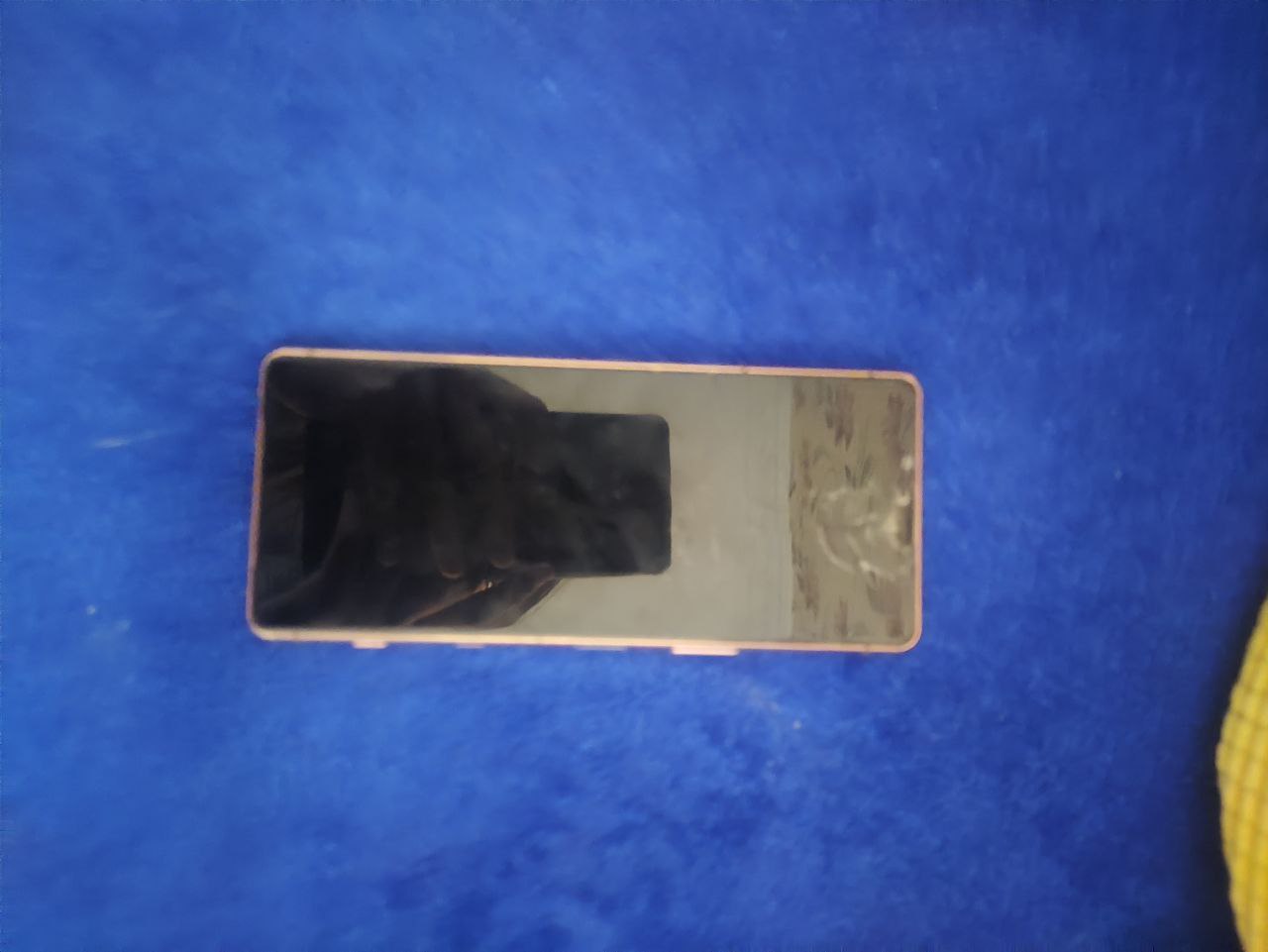 телефон модельSONY XQ-BQ72