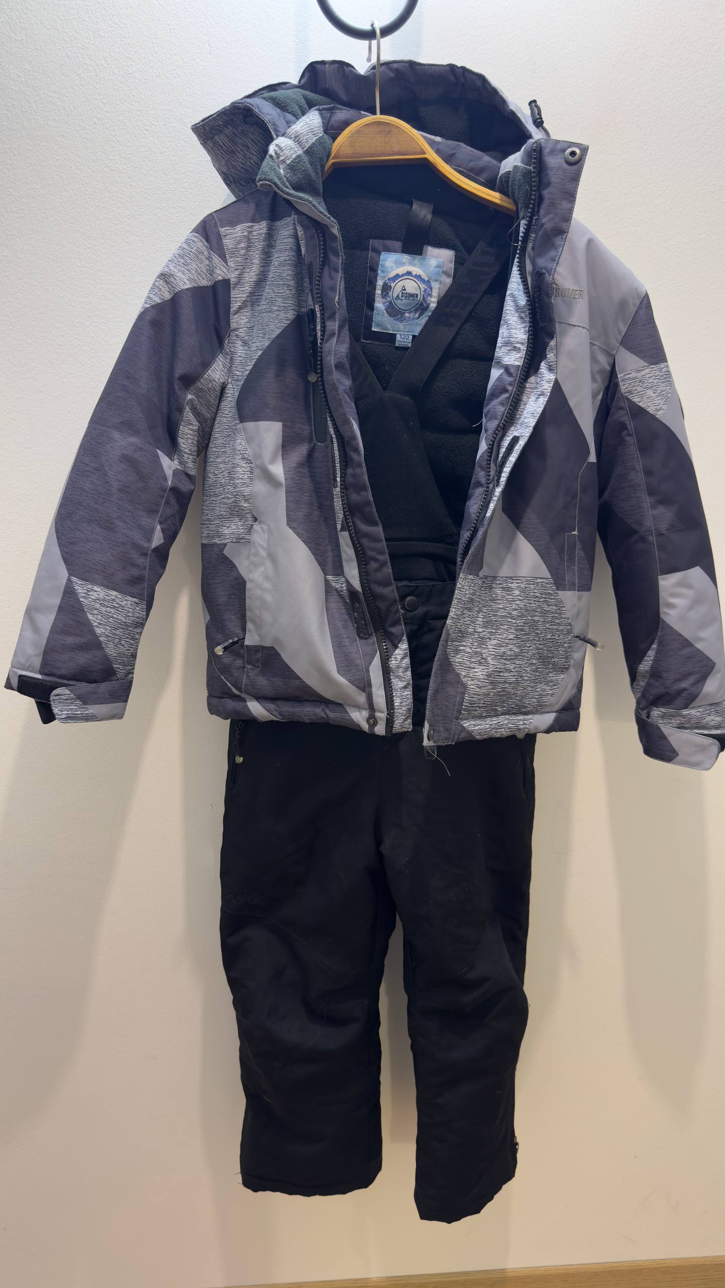 Детский горнолыжный костюм