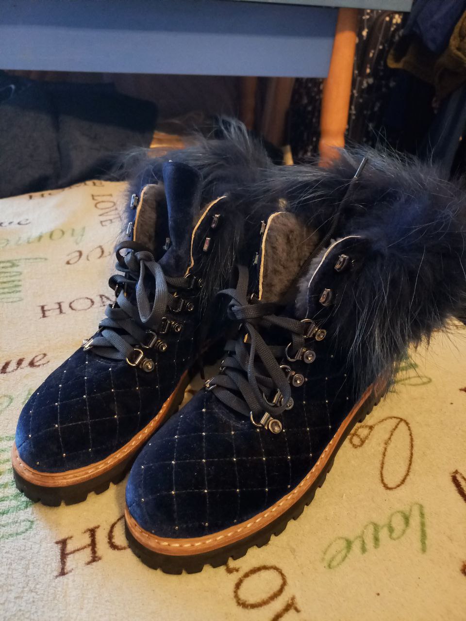 Глиняные порционные горшочки с крышками