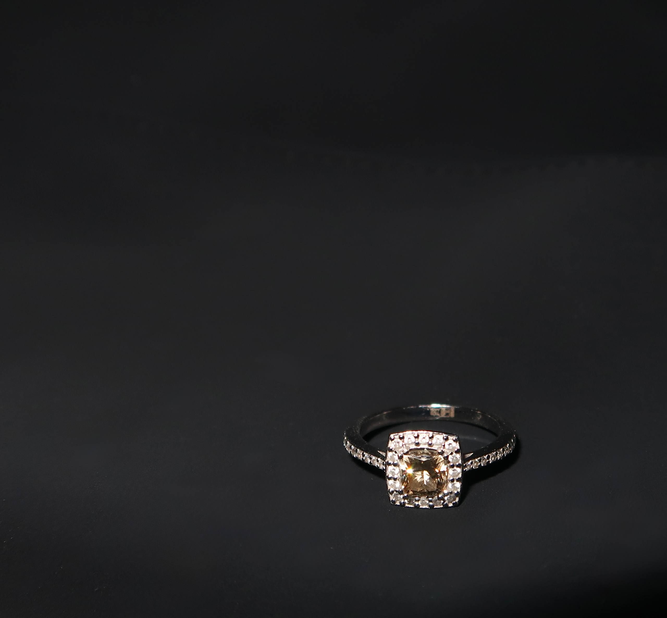 Бриллиантовое кольцо