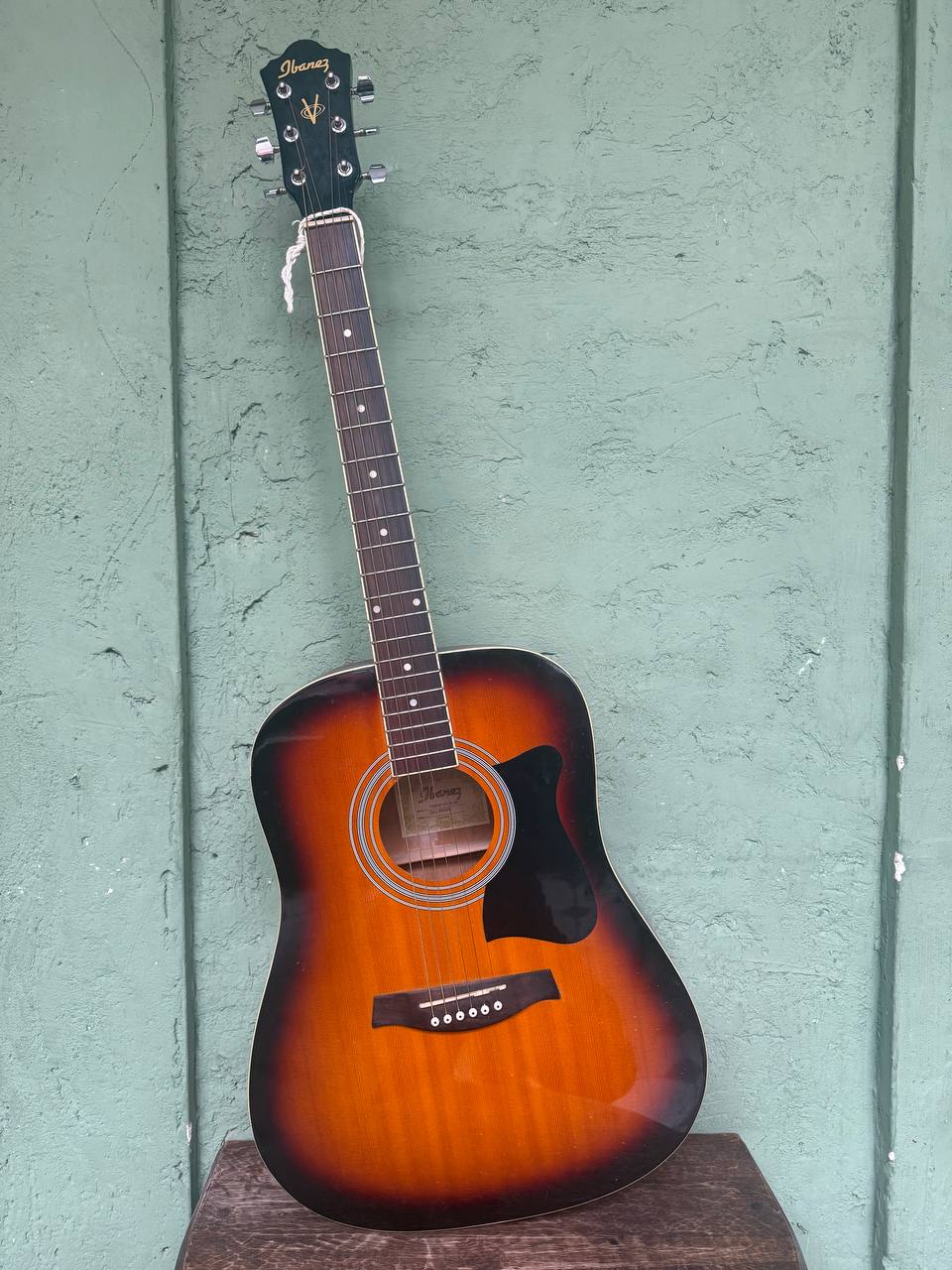 Гитара Ibanez V50NJP-VS