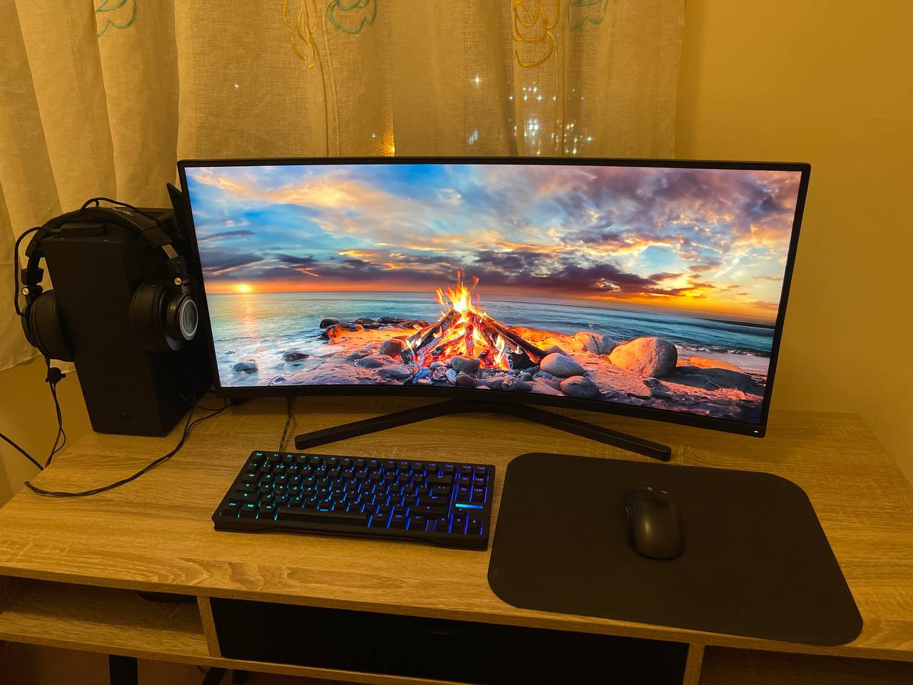 Xiaomi Mi Curved Gaming Monitor 34” (XMMNTWQ34)