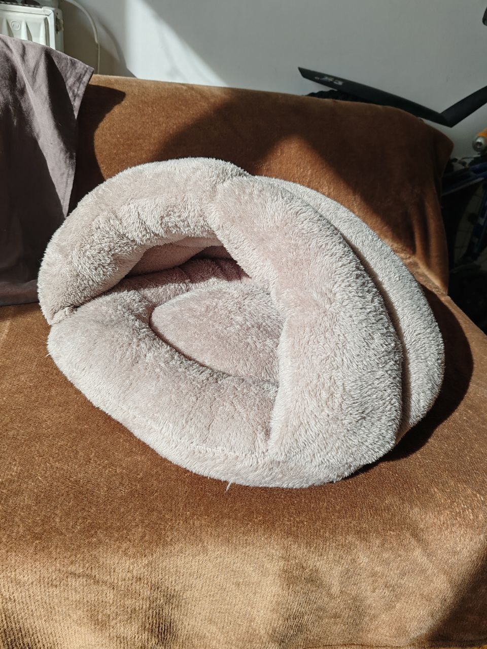 Лежанка для кошек