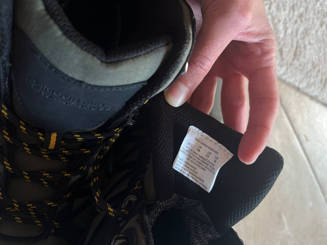 Трекинговые ботинки UK бренда Mountain Warehouse