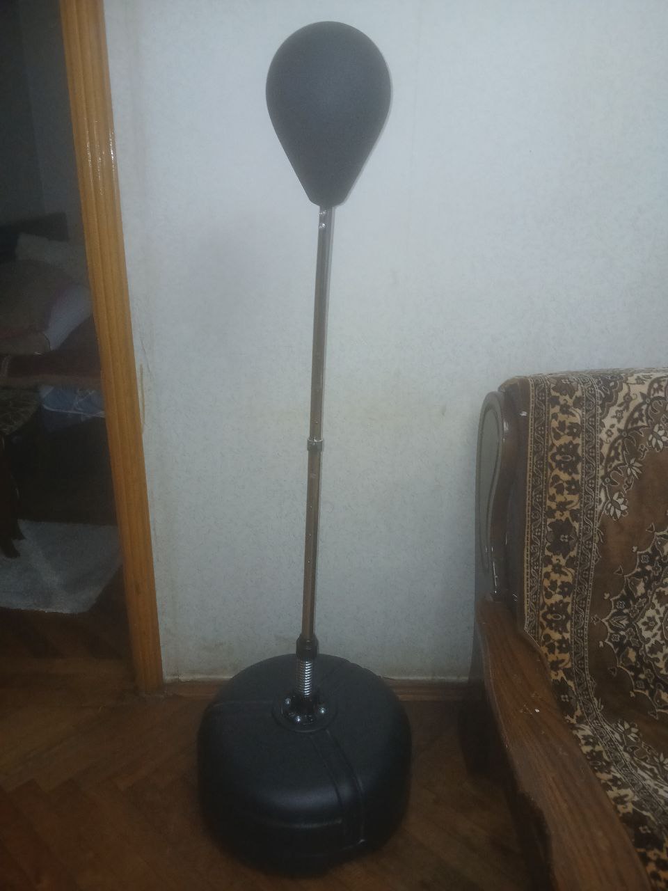 Напольная боксёрская груша