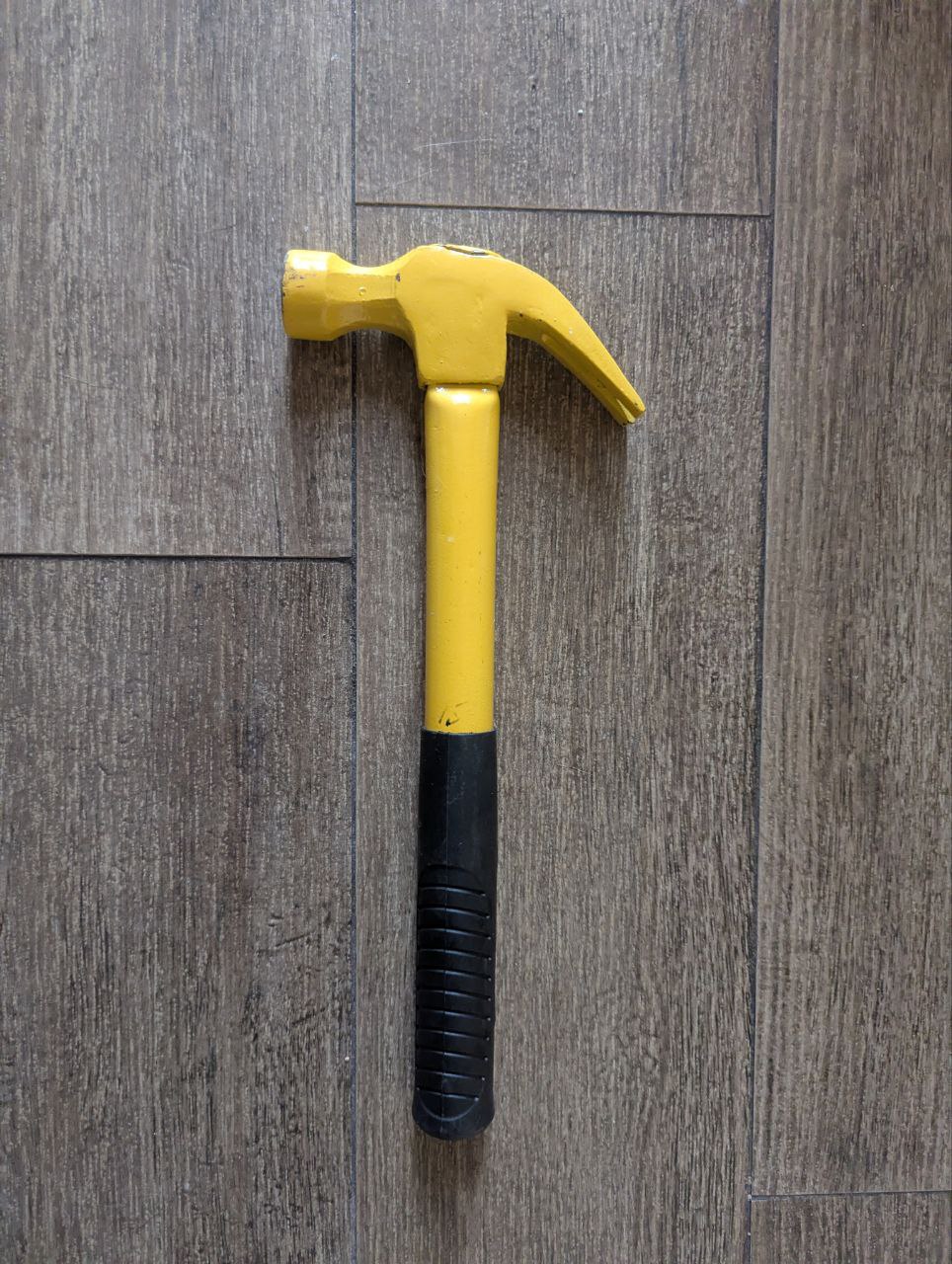 Молоток-гвоздодер