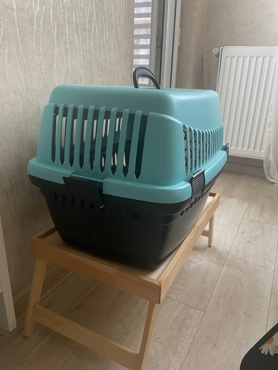 Переноска кошко-собаковая пластиковая жесткая