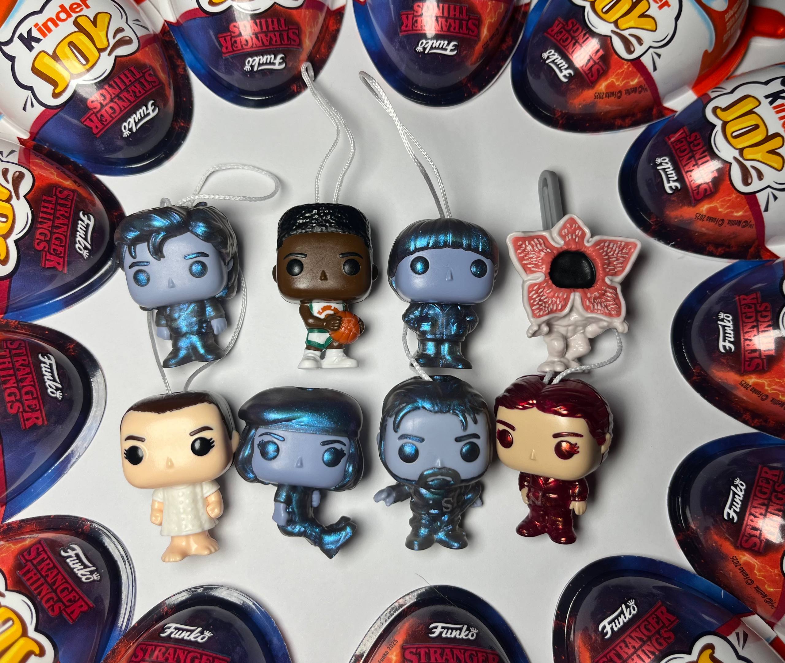 Фигурки Kinder Joy Очень странные дела