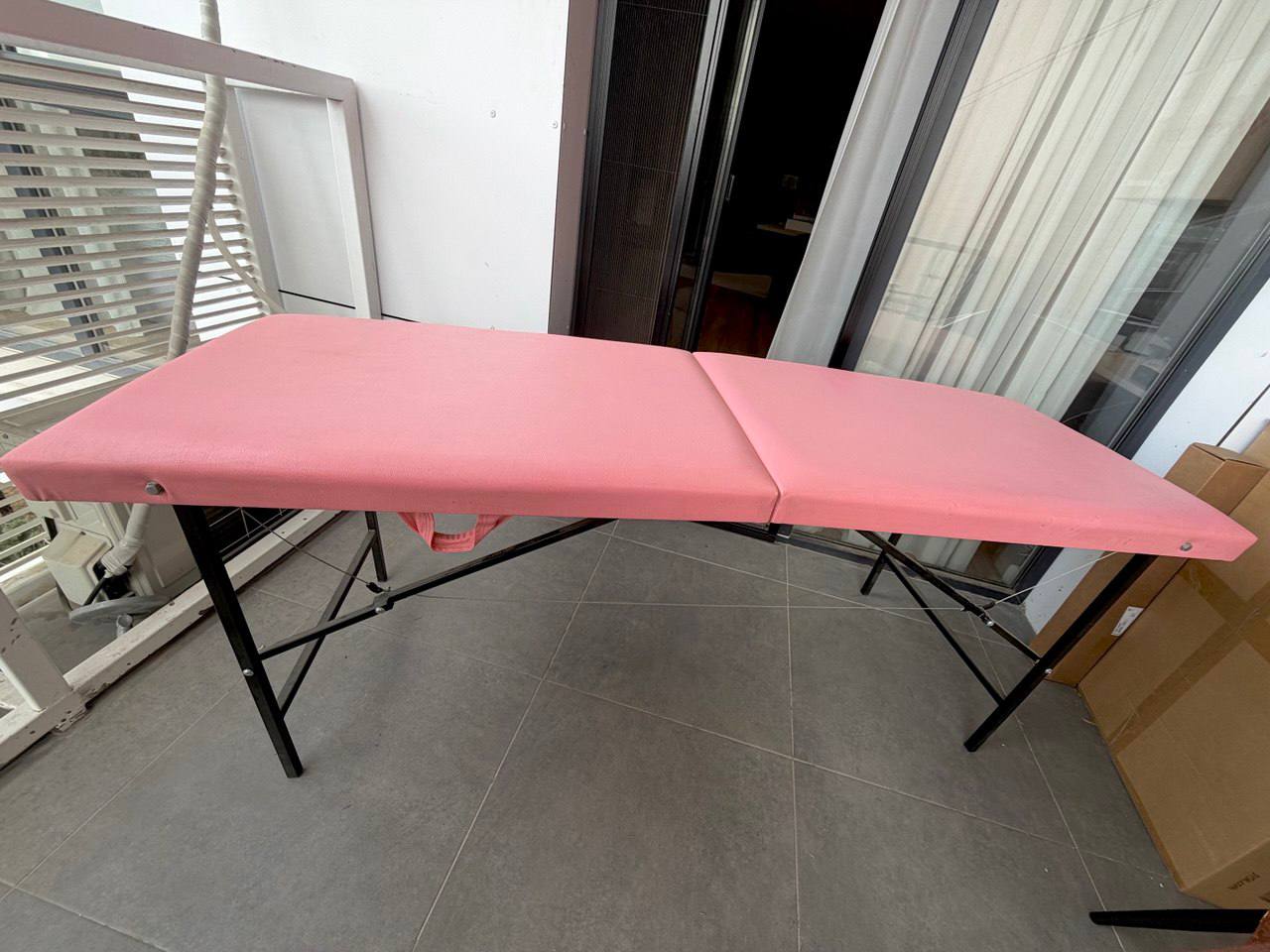 Раскладной стол для косметологических и массажных услуг