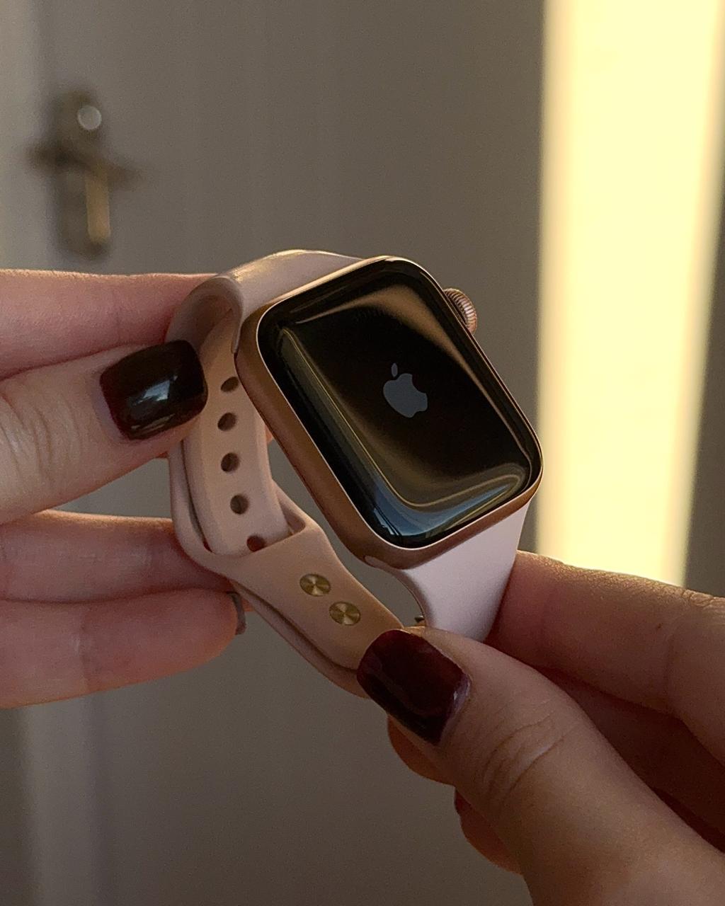 Часы Apple Watch SE 40mm Rose Gold