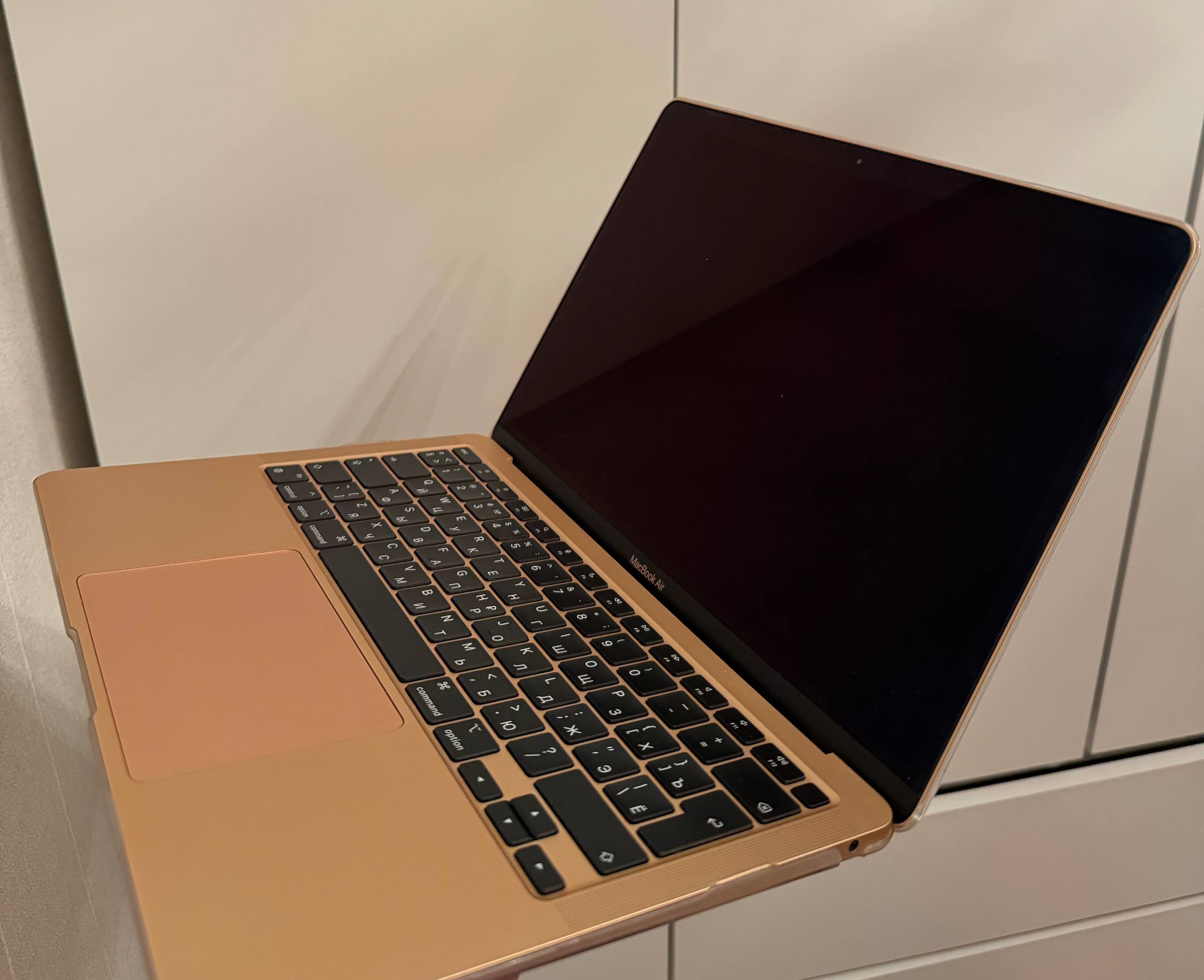Macbook air m1 16/512 в цвете gold