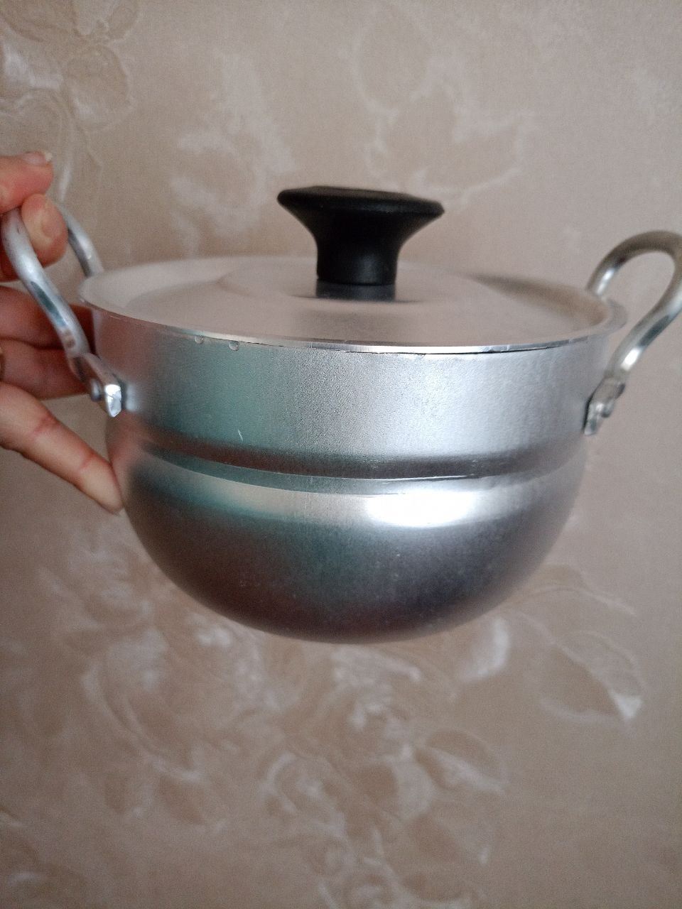 Кастрюли 1,5 и 2,5 литровая