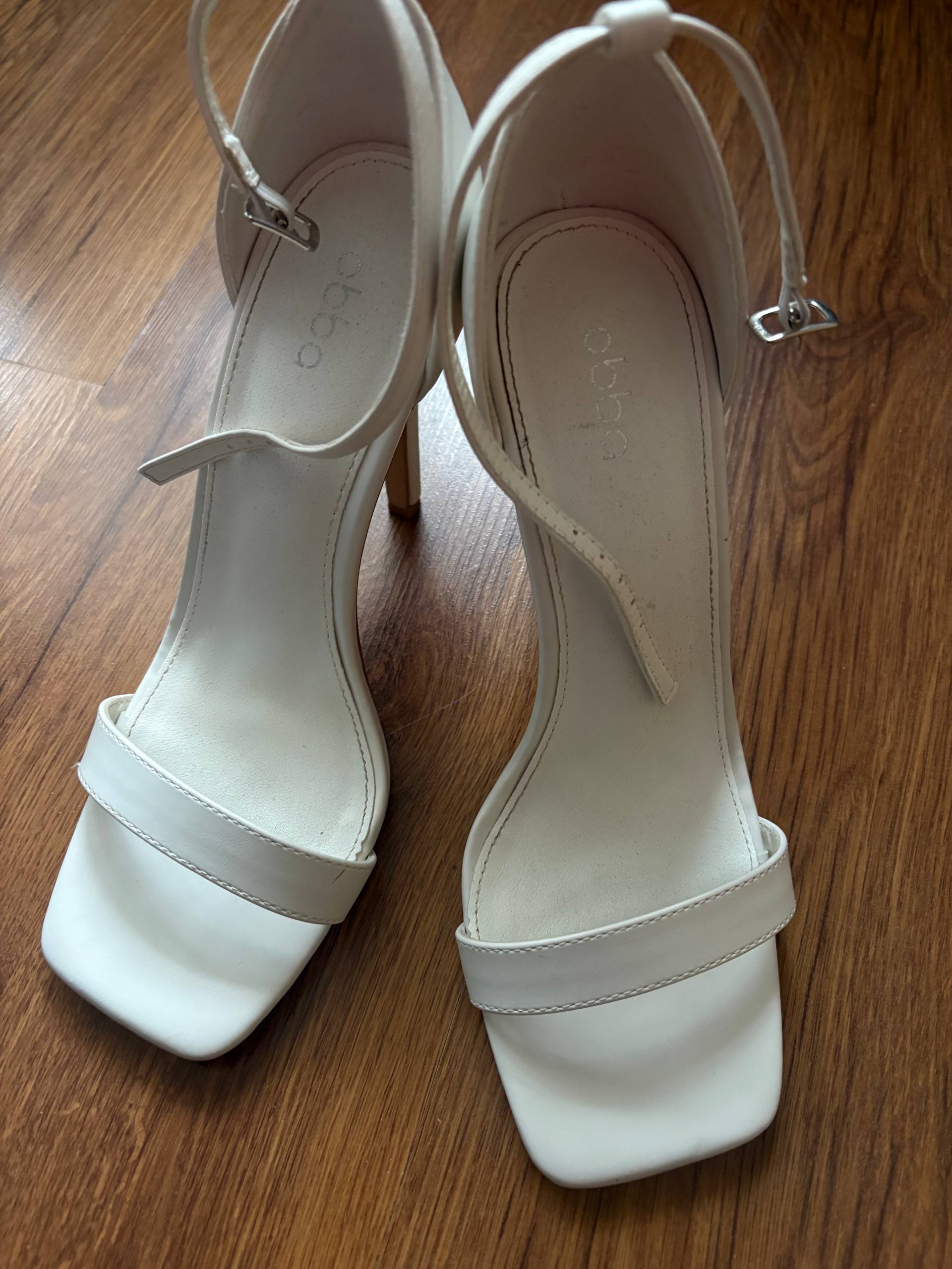 Элегантная черная двойка