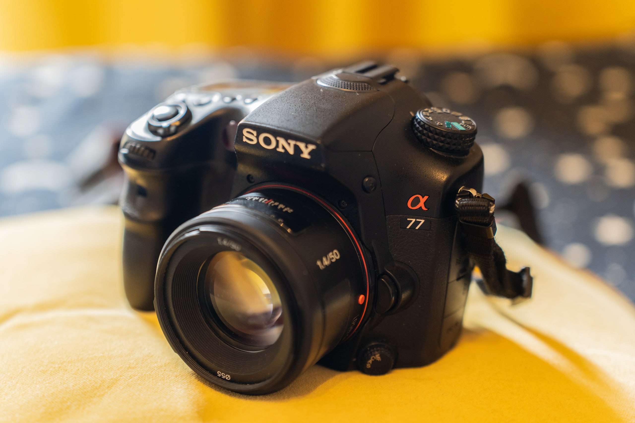 Зеркальный фотоаппарат Sony Alpha A77