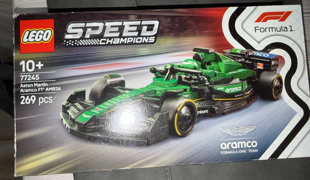 Лего Aston Martin Aramco F1 AMR24