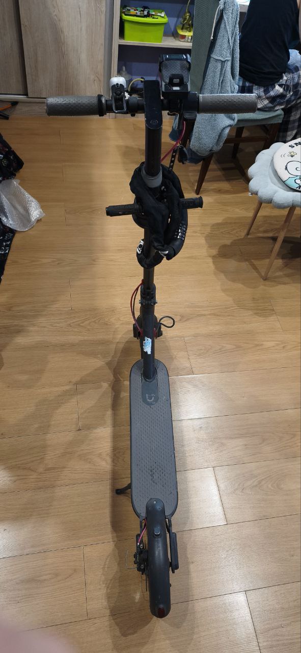 Xiaomi MiJia Electric Scooter (M365)