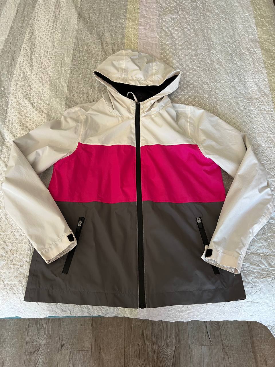 Лёгкая куртка-ветровка