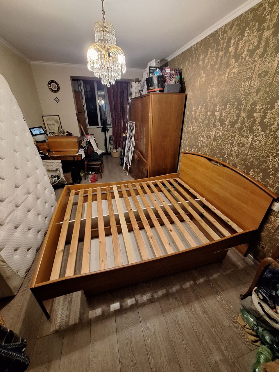 Удобная кровать датского дома