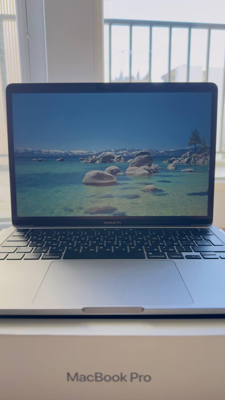 MacBook Pro M1 16/512
